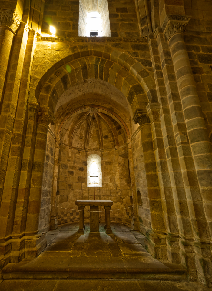 Capilla lateral em la nave del evangelio de la iglesia del monasterio de Valdedios